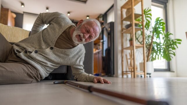 Falls after age 40 warn of future dementia, key findings
